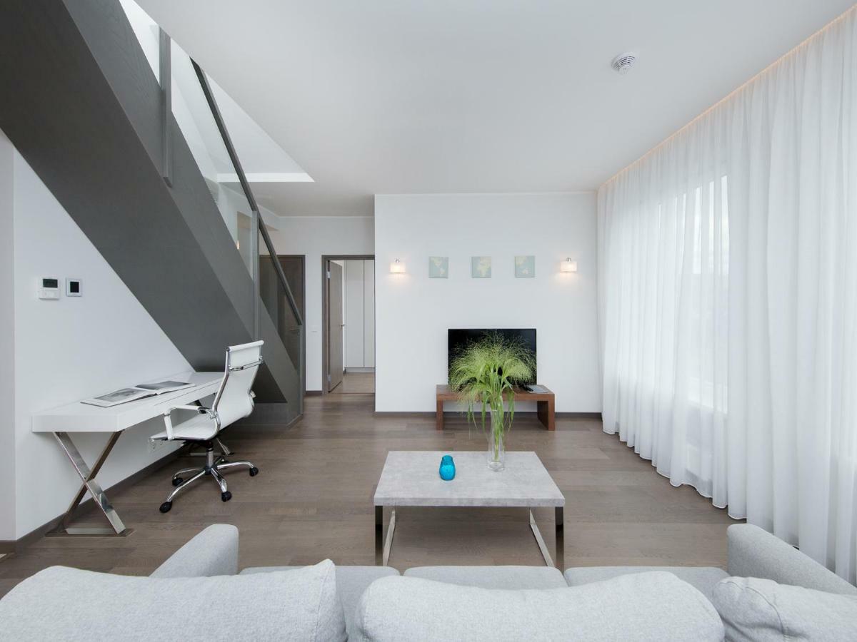 8Era Business Executive Rotermanni Apartments Tallinn Bagian luar foto