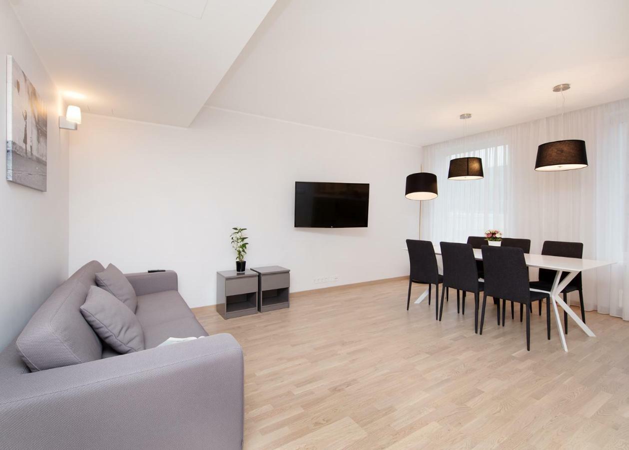 8Era Business Executive Rotermanni Apartments Tallinn Bagian luar foto